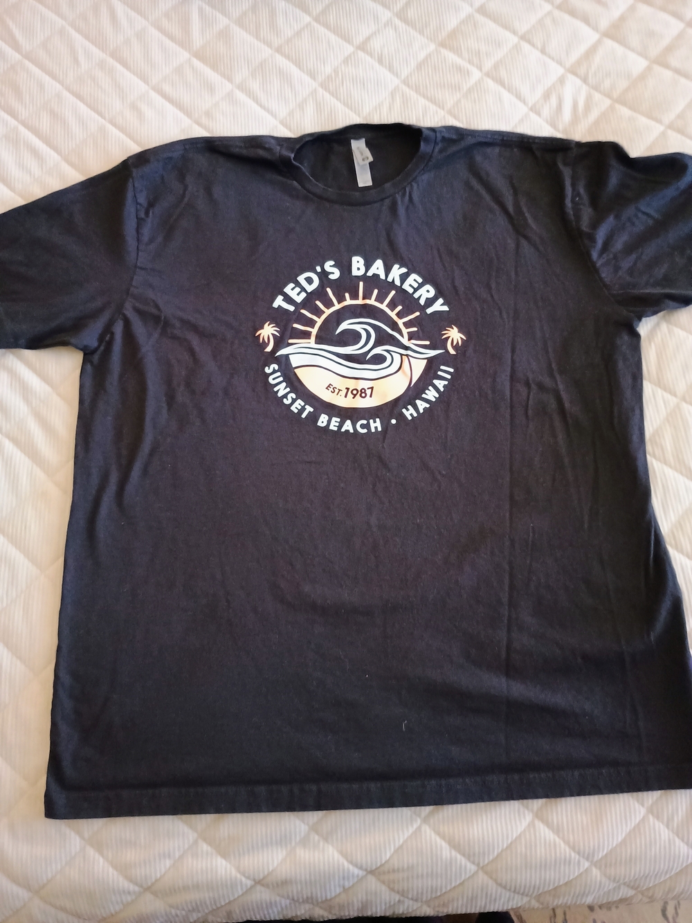 NWOT Ted’s Bakery Hawaii Shirt XXL Black North Shore Sunset Beach Graphic Tee